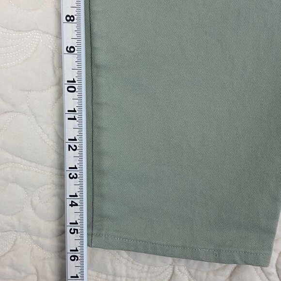 Gloria Vanderbilt Amanda Capris 2LOT Green and Beige Size 6 - Picture 10 of 11